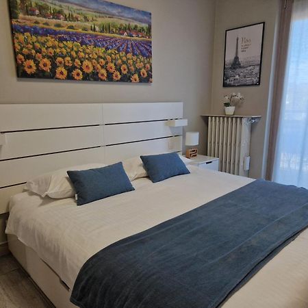 บีจี แอร์พอร์ต เฮาส์ กราสซอบบิโอ Hotel ภายนอก รูปภาพ